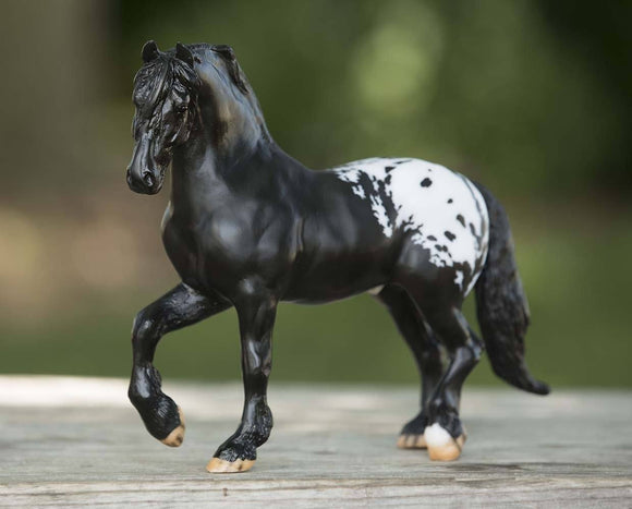 Breyer Harley Toy Horse Action Figure (Traditional | 1:9 scale | Ages 8+)